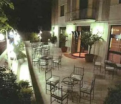 Miralaghi فندق تْشيانشانو  تيرمي